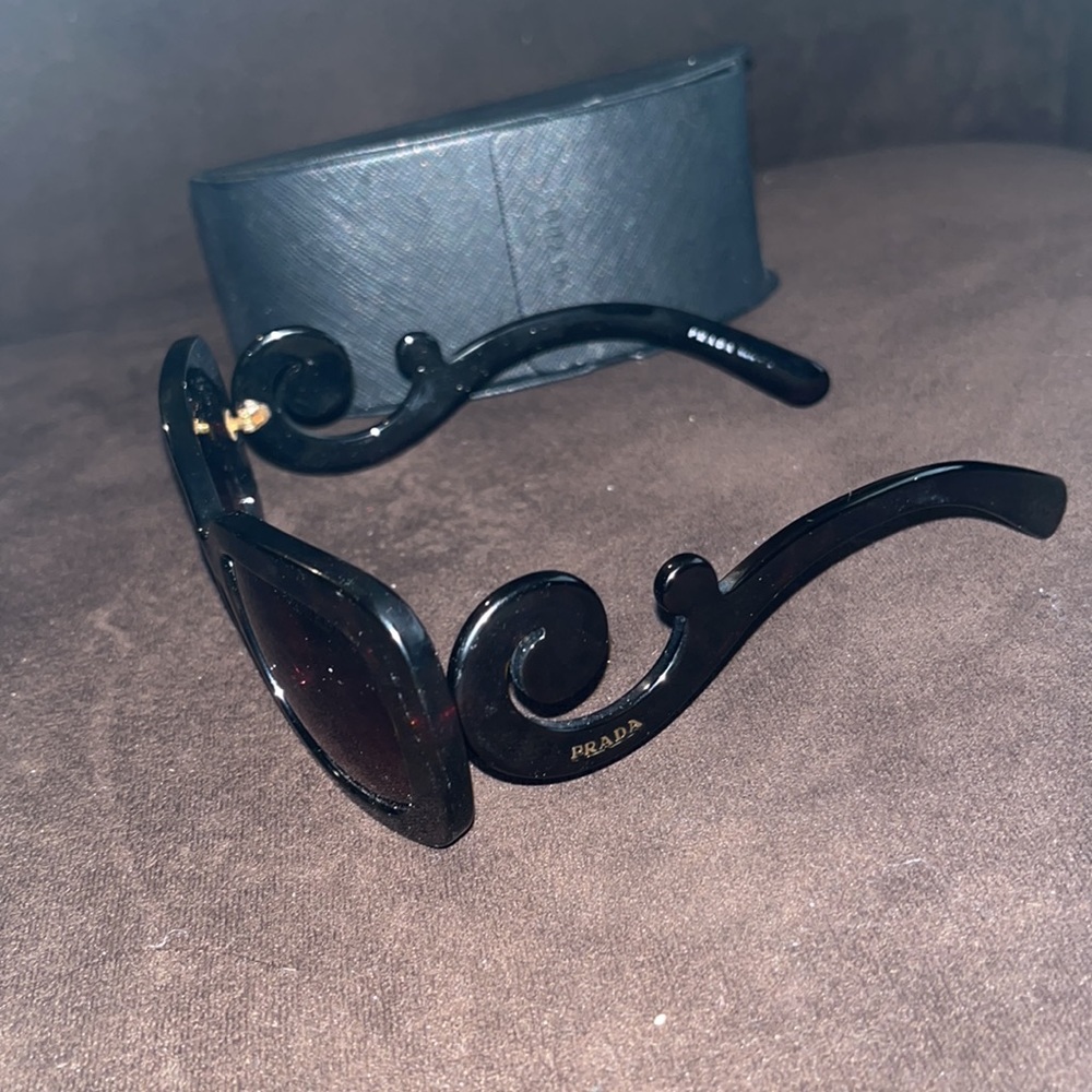Brown Prada swirl sunglasses with case - Picture 3 of 4